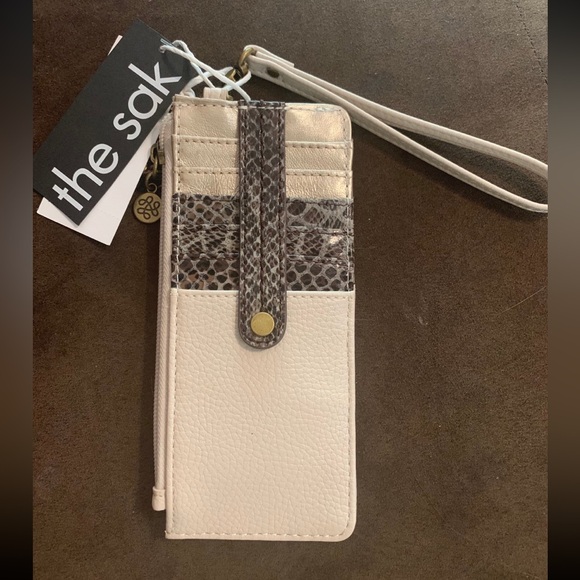 THE SAK Leather Wristlet Card Wallet - Picture 8 of 9